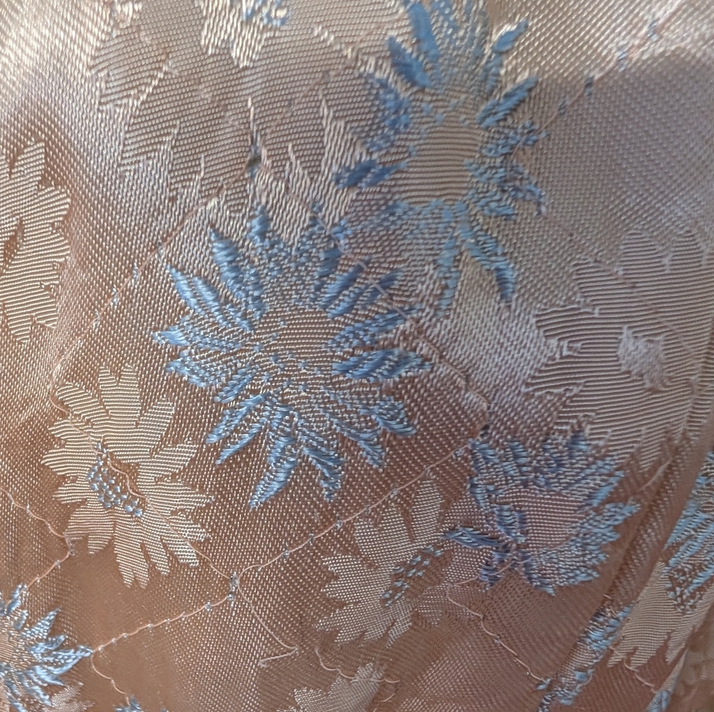Vintage Robe 1940/50 Cream Satin With Light Blue Floral Free Size - Picture 5 of 16